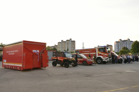 PGE Nova Gorica in PGD Nova Gorica skupaj prevzela vozila in opremo